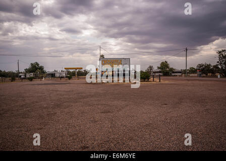 Aborigeno CREEK HOTEL, McKINLAY, a nord-ovest del Queensland, QUEENSLAND, Australia, pub, LANDSBOROUGH MATILDA AUTOSTRADA Foto Stock