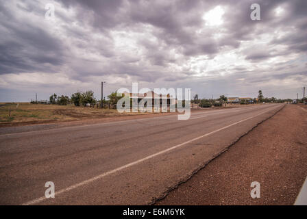 Aborigeno CREEK HOTEL, McKINLAY, a nord-ovest del Queensland, QUEENSLAND, Australia, pub, LANDSBOROUGH MATILDA AUTOSTRADA Foto Stock