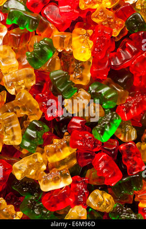 Fruttato colorati Gummy Bears pronto a mangiare Foto Stock