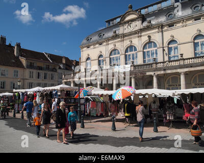 Mercato in Lons le saunier, Giura, Francia Foto Stock