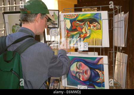 Turistico e l'arte astratta stampa shop, Malaga, regione dell'Andalusia, Spagna, Europa Foto Stock