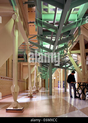 Interno del Queens edificio a De Montfort University di Leicester. Foto Stock