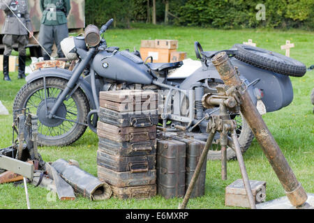 Accampamento tedesco "veicoli militari e re-enactors' Foto Stock