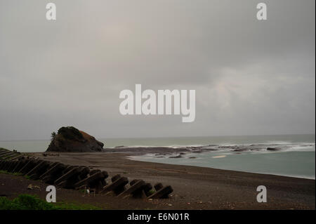 Il mare e la spiaggia di mattina, Shirahama, prefettura di Wakayama, Giappone Foto Stock