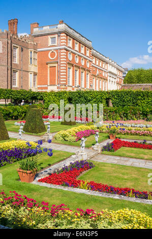 Hampton Court Palace Pond Gardens Londra Inghilterra REGNO UNITO GB EU Europe Foto Stock