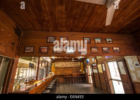 Aborigeno CREEK HOTEL, McKINLAY, a nord-ovest del Queensland, QUEENSLAND, Australia, pub, LANDSBOROUGH MATILDA AUTOSTRADA Foto Stock