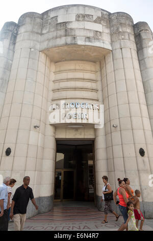 La Moderna Poesia bookshop, Havana, Cuba Foto Stock