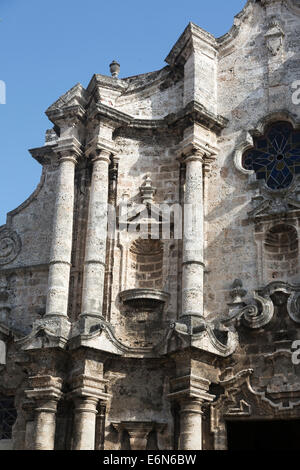 Dettaglio della facciata cattedrale della Vergine Maria dell'Immacolata Concezione, Havana, Cuba Foto Stock