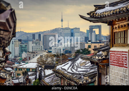 Seoul, Corea del Sud a Bukchon Hanok quartiere storico. Foto Stock