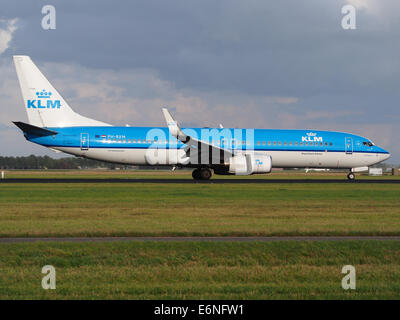PH-BXM KLM Royal Dutch Airlines Boeing 737-8K2(WL), 11AUG2014, in atterraggio a Schiphol (AMS - EHAM), Paesi Bassi, pic3 Foto Stock
