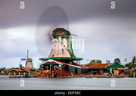 Mulini a vento di Zaanse Schans, Amsterdam, Olanda Foto Stock