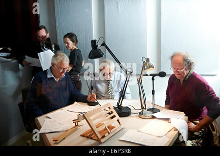 Richard Ingrams, Paul Bailey, Craig Brown, un N Wilson, Tallulah Brown, Eleanor Bron durante un Craig Brown e amici la registrazione Foto Stock