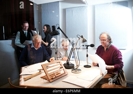 Richard Ingrams, Paul Bailey, Craig Brown, un N Wilson, Tallulah Brown, Eleanor Bron durante un Craig Brown e amici la registrazione Foto Stock