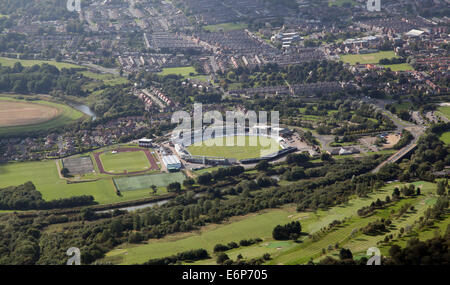 Vista aerea che mostra l'impostazione di Emirates Durham International Cricket Ground, Riverside a Chester-le-Street, Regno Unito Foto Stock