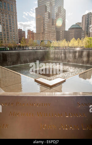 Il 9/11 Memorial sito nel centro di Manhattan, New York Foto Stock