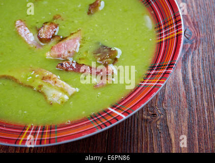 London Fog - Inglese la zuppa di piselli Foto Stock