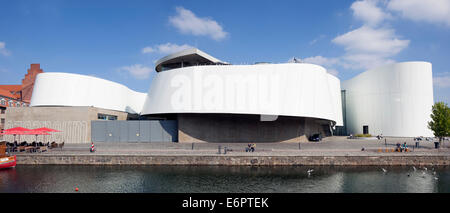 Storia naturale e il museo marittimo Ozeaneum Stralsund al porto, Behnisch architects, Stralsund Foto Stock