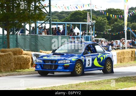 Legacy Suburu 555 rally car in corrispondenza di Chris Evans' CarFest Sud in aiuto dei bambini in stato di necessità Foto Stock