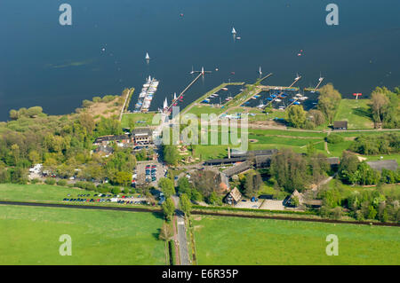 Vista aerea di olgahafen sul lago di Dümmer, dümmerlohhausen, distretto di Diepholz, Bassa Sassonia, Germania Foto Stock