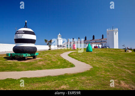 Display di boa al di fuori della Lucertola Faro e il Centro del Patrimonio Cornwall Inghilterra Regno unito al punto più meridionale del continente britannico Foto Stock