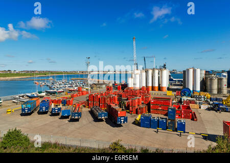 PETERHEAD HARBOUR ABERDEENSHIRE Scozia area di servizio per il petrolio del Mare del Nord di navi Foto Stock