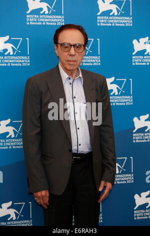 Venezia, Italia. Il 29 agosto, 2014. Regista Peter Bogdanovich pone al photocall di 'Segli buffo che modo' durante la settantunesima Venezia Film Festival di Venezia (Italia), 29 agosto 2014. Foto: Hubert Boesl - NESSUN SERVIZIO DI FILO-/dpa/Alamy Live News Foto Stock