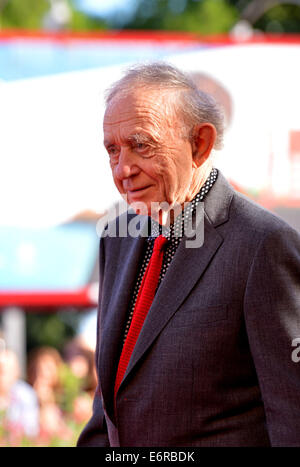 Venezia, Italia. Il 29 agosto, 2014. Noi director Frederick Wiseman riceve il Leone dâ Oro alla carriera durante la 71th Festival del Cinema di Venezia a Venezia, Italia, il 29 agosto, 2014. Credito: Xu Nizhi/Xinhua/Alamy Live News Foto Stock