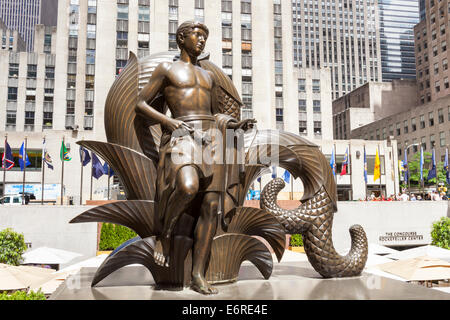 La giovinezza, dell'umanità figure, Rockefeller Center Manhattan, New York, New York, Stati Uniti d'America Foto Stock