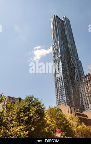 Beekman Tower, 8 Spruce Street, e università di passo, Manhattan, New York, New York, Stati Uniti d'America Foto Stock