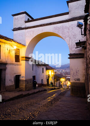 Arch a fine di Cuesta de Santa Ana - Cuzco, Perù Foto Stock