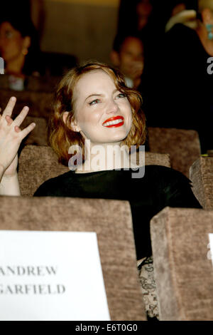 Venezia, Italia. Il 29 agosto, 2014. L'attrice Emma Stone partecipa alla premiere di '99 Case' durante la settantunesima Venezia Film Festival di Venezia (Italia), 29 agosto 2014. Foto: Hubert Boesl - nessun filo SERVICE -/dpa/Alamy Live News Foto Stock