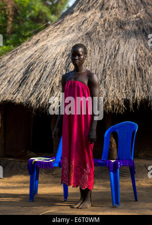 Anuak tribù ragazza In Abobo, ex re Anuak Village, regione di Gambela, Etiopia Foto Stock