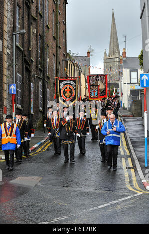 Derry, Londonderry, Irlanda del Nord - 30 agosto 2014. Royal nero istituzione parade. I membri da 34 preceptories, accompagnato da 33 bande, partecipare al Regio Istituto nero sfilano per Derry City center. Credito: George Sweeney/Alamy Live News Foto Stock