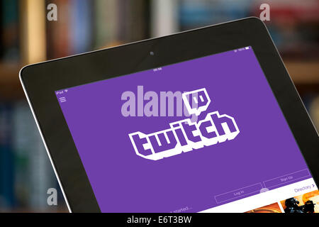 Il video streaming gaming app Twitch, visto su un ipad di Apple Foto Stock