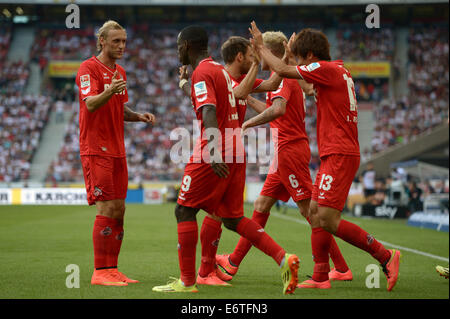 Stuttgart, Germania. Il 30 agosto, 2014. Yuya Osako (Koln) Calcio/Calcetto : Yuya Osako di Koln celebra il suo lato del primo obiettivo durante la Bundesliga match tra VfB Stuttgart 0-2 1. FC Koln a Mercedes-Benz Arena a Stoccarda in Germania . Credito: ESTREMO ORIENTE PREMERE/AFLO/Alamy Live News Foto Stock