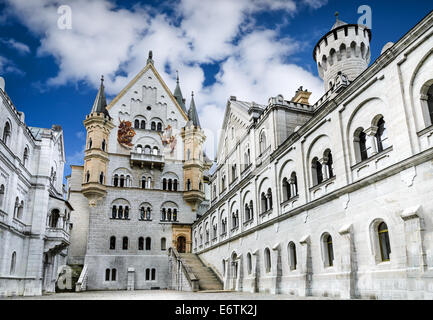 Immagine con il Castello di Neuschwanstein del diciannovesimo secolo romanico in Baviera, Germania. Foto Stock