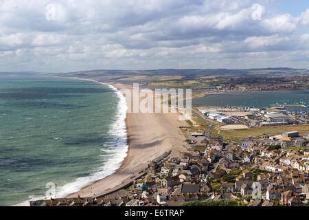 Cheshil Spiaggia e Porto di Portland in Weymouth Dorset, visto da altezze di Portland Foto Stock