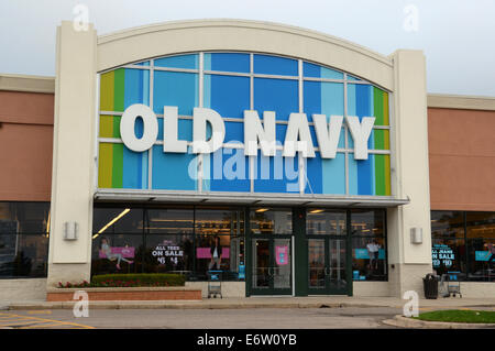 ANN Arbor, MI - 24 agosto: vendite a Old Navy Ann Arbor store è mostrato il 24 agosto 2014. Foto Stock