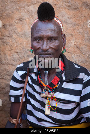 Il sig. Bodo Wale da Hamer Tribe, Dimeka, Valle dell'Omo, Etiopia Foto Stock