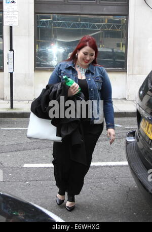 Il Idol americano Jessica Clemmons visto arrivare a Radio 2 con: Jessica Clemmons dove: Londra, Regno Unito quando: 09 Feb 2014 Foto Stock