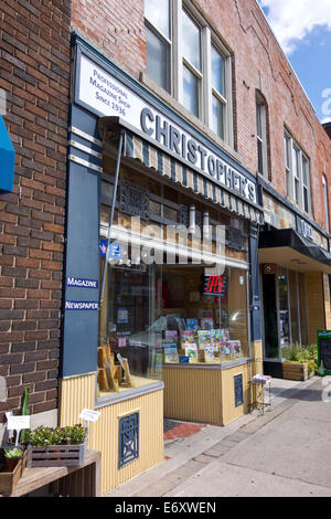 Christopher's Magazine shop in downtown San Catharines, Ontario, Canada. Foto Stock