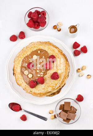 Frittelle di lamponi freschi girati dal di sopra Foto Stock