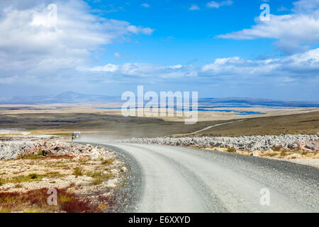 Safari 4X4 nelle isole Falkland. Da Port Stanley a nord stagno su East Falkland. Foto Stock