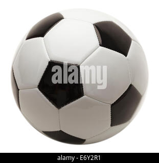Bianco e Nero palla calcio isolati su sfondo bianco. Foto Stock