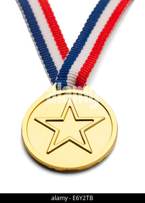 Medaglia d'oro con stella e nastro isolati su sfondo bianco. Foto Stock