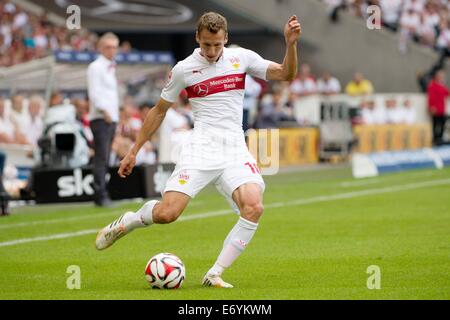 Stuttgart, Germania. Il 30 agosto, 2014. Stuttgart, Florian Klein in azione durante la Bundesliga partita di calcio tra VfB Stoccarda e 1. FC Colonia a Mercedes-Benz Arena a Stoccarda, Germania, 30 agosto 2014. Foto: Sebastian Kahnert/dpa/Alamy Live News Foto Stock