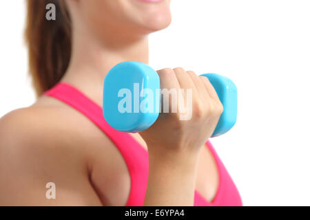 In prossimità di una donna fitness sollevamento pesi esercizio aerobico isolato su uno sfondo bianco Foto Stock