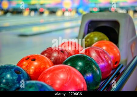 Vista ravvicinata di palle da bowling Foto Stock