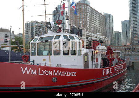 Fire battello al porto di Toronto Foto Stock