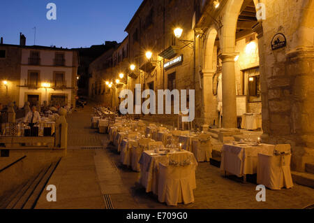 Trujillo, Piazza principale al crepuscolo, Plaza Mayor, provincia di Cáceres, Estremadura, Spagna, Europa Foto Stock